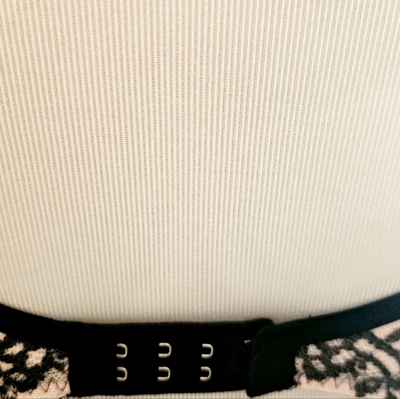 VS NWOT Very Sexy Push-Up Bra 35C Pink Sequin Pigeonnant - Picture 5 of 7